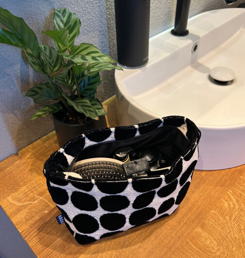 H.O.C.K. Cosmetic Bag COSIMA Kosmetiktasche Kulturbeutel Magic dots schwarz