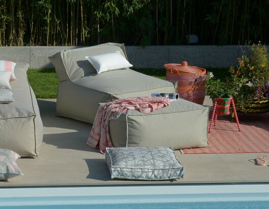 H.O.C.K. Lolly Outdoor Loungehocker ca. 90x60x40cm Tampa cement beige col. 1321